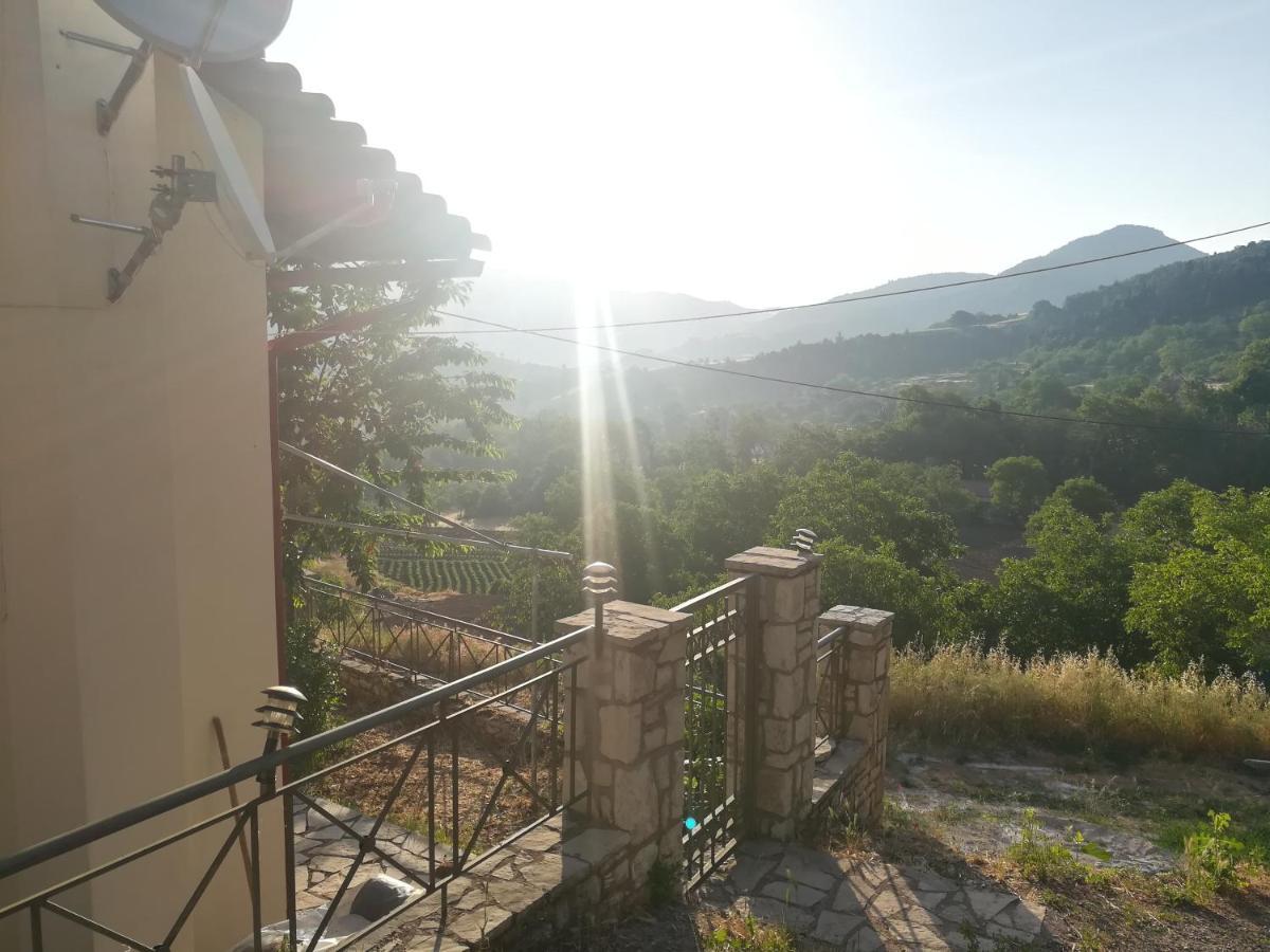 Villa Plataniotissa Mansion Kalavryta Esterno foto